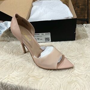 Juliette Rugby tan stiletto heel sandals by Justfab